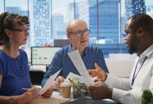 jonathan-mordechaev-promoting-social-responsibility-and-philanthropy-in-healthcare-and-business