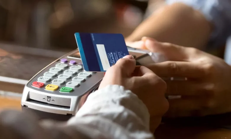 early-warning-signs-of-online-credit-card-skimming:-an-expert's-guide